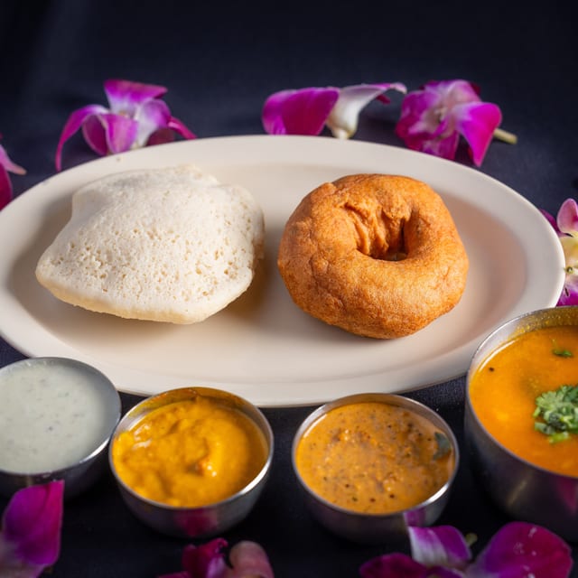 Idly Vada Combo.