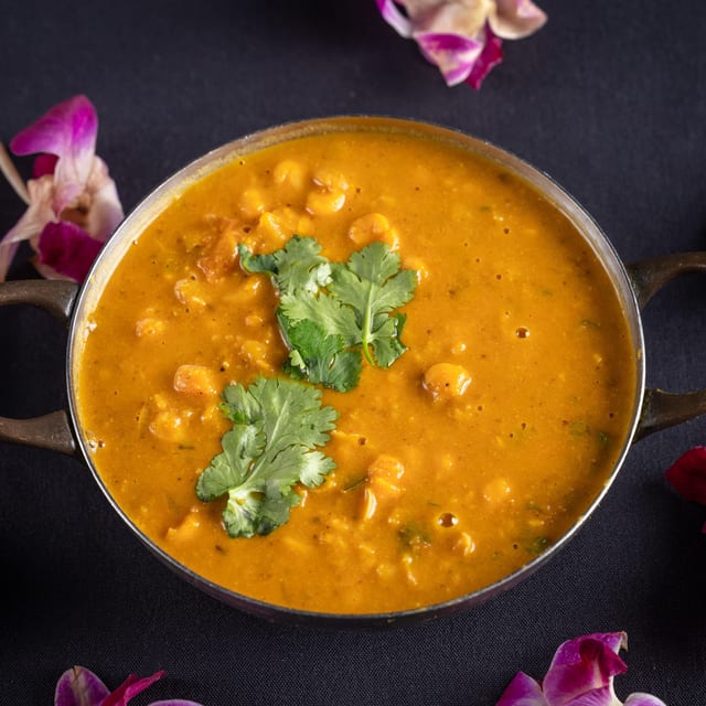 Chana Masala Curry (An Indian Classic).